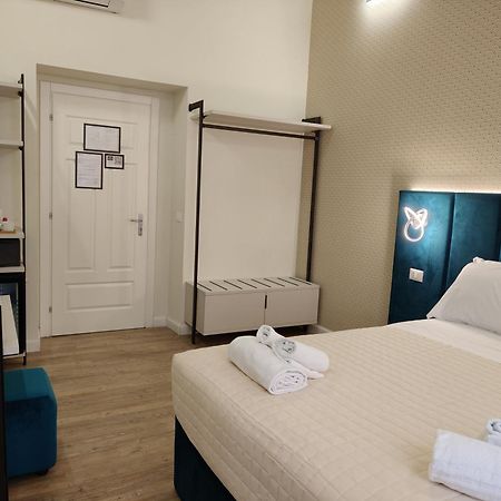 อโมโรมา สวีท Bed & Breakfast ภายนอก รูปภาพ